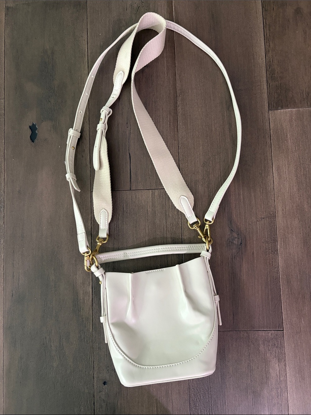Women's Cream Crossbody Bucket Bag